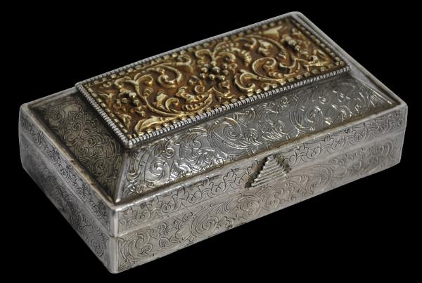 Silver Gold Sumatra Betel Tobacco Box - Michael Backman Ltd