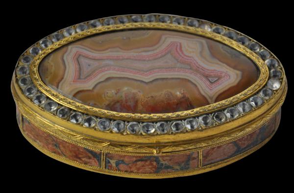 Qianlong Chinese Snuff Box - Michael Backman Ltd