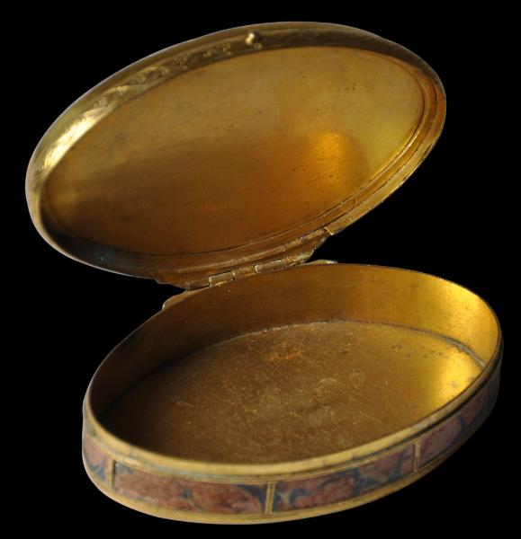 Qianlong Chinese Snuff Box - Michael Backman Ltd