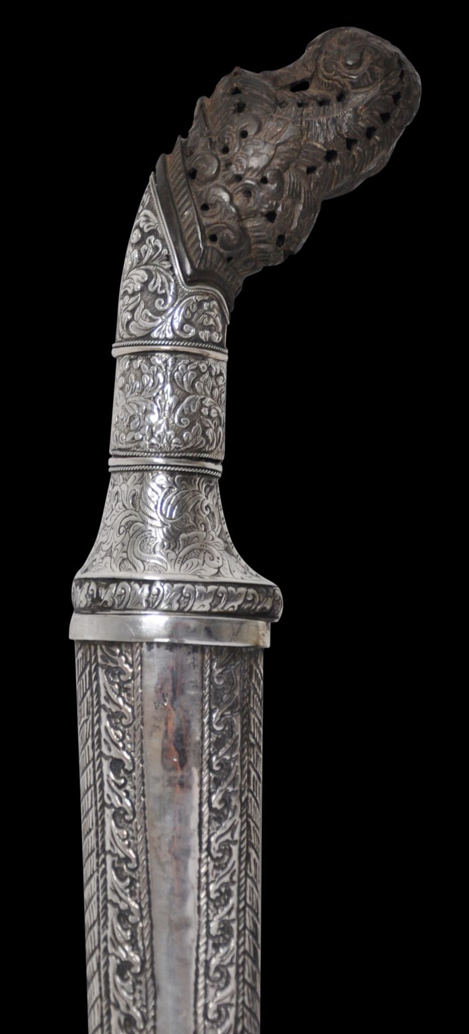 Malay Sword with Horn Hilt & Silver Mounts (Klewang) - Michael Backman Ltd