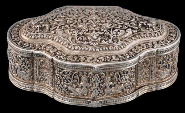 Unusually Fine Sri Lankan Silver Box - Michael Backman Ltd