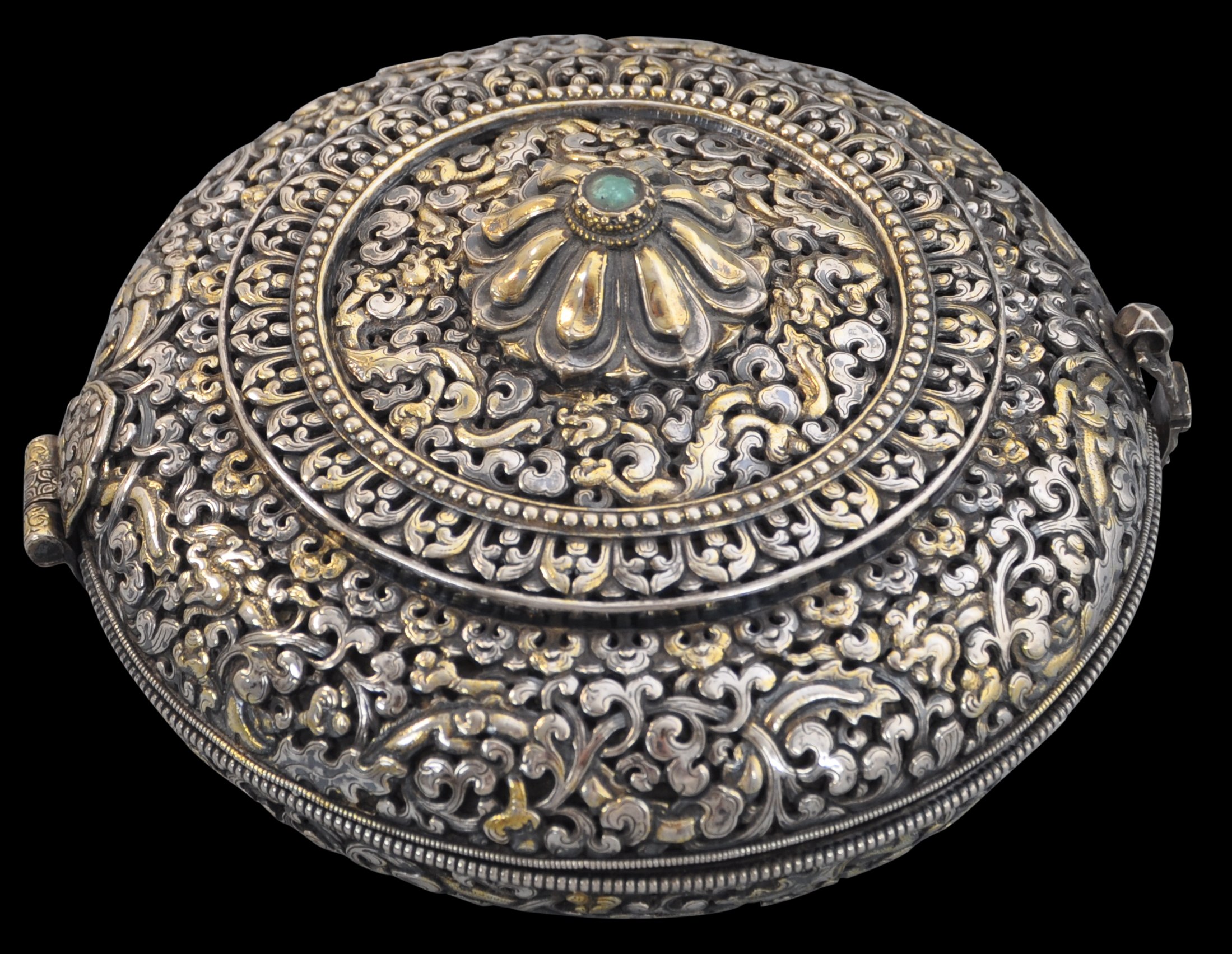 Superb Bhutanese Noble's Parcel-Gilt Chased & Pierced Silver Betel Box ...