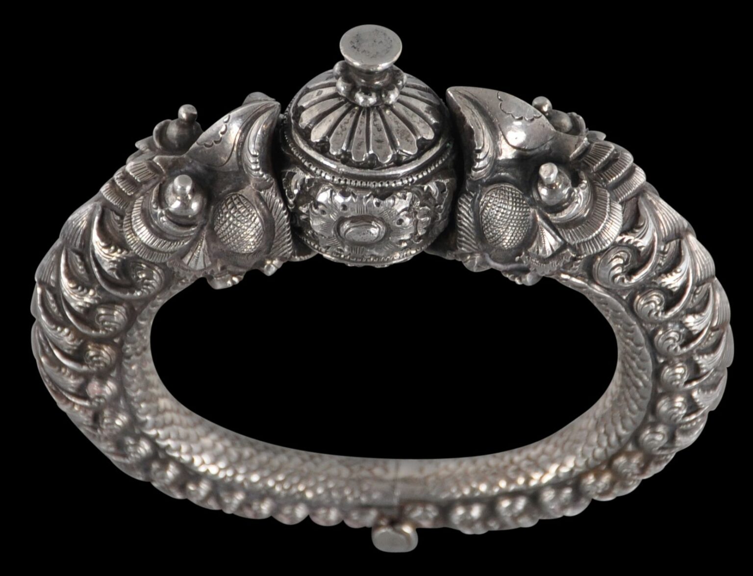 Fine, Madras Silver Makara Bracelet - Michael Backman Ltd