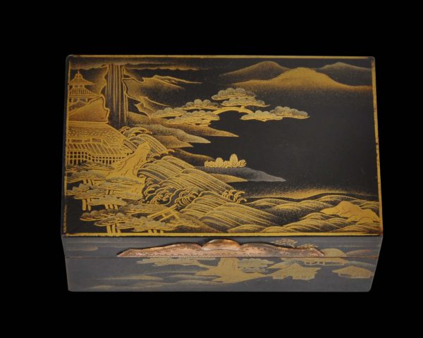 Louis XV Snuff Box of Japanese Lacquer & French Ormolu Mounts - Michael ...