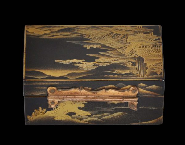 Louis Xv Snuff Box Of Japanese Lacquer & French Ormolu Mounts - Michael 